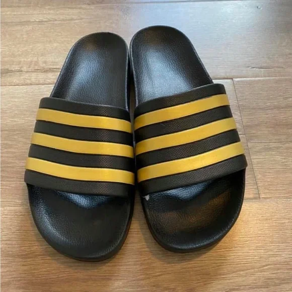 Adidas Men’s Slides - Picture 6 of 8